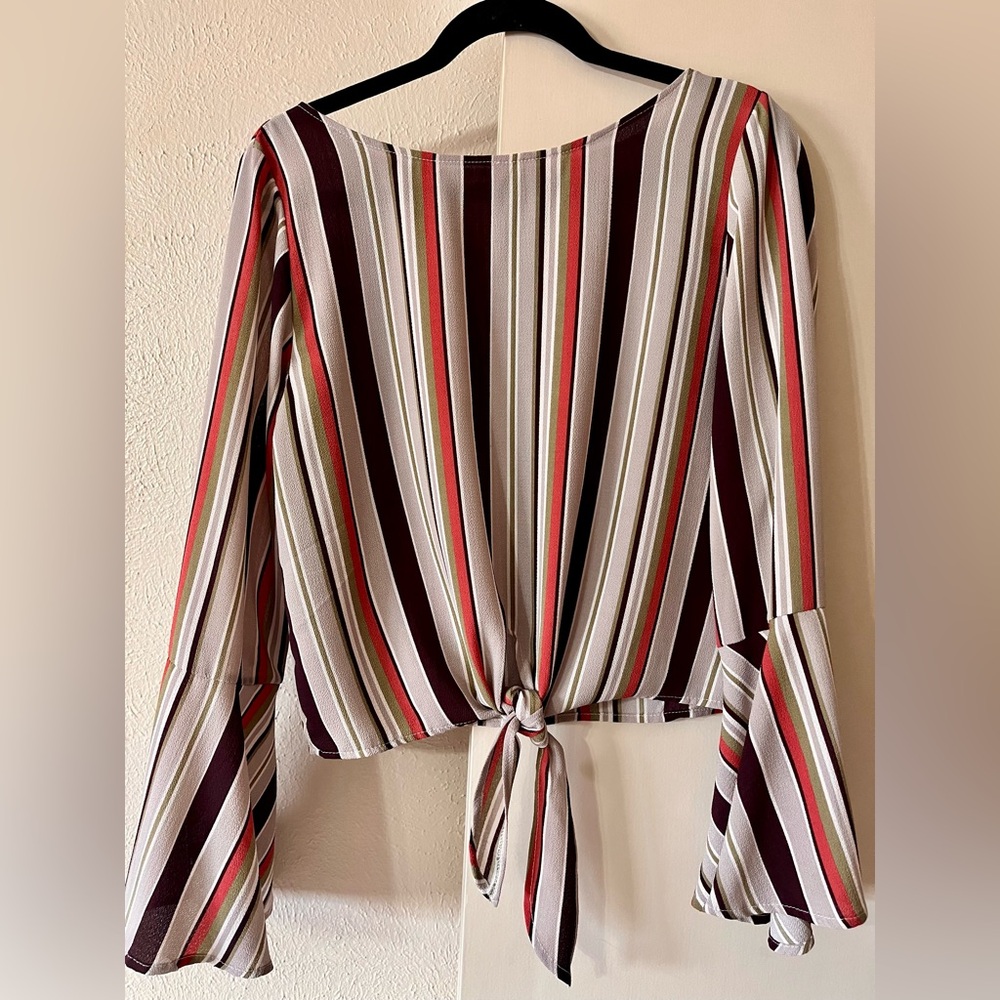 Bell sleeve blouse